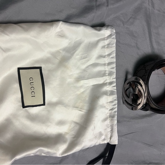 Big buckle brown canvas Gucci belt, mildly used still in mint condition. - Picture 2 of 4